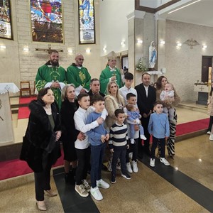 Biskup Šaško krstio peto dijete obitelji Antić